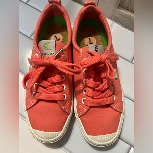 Cariuma salmon color Sneakers Canvas Low-Top